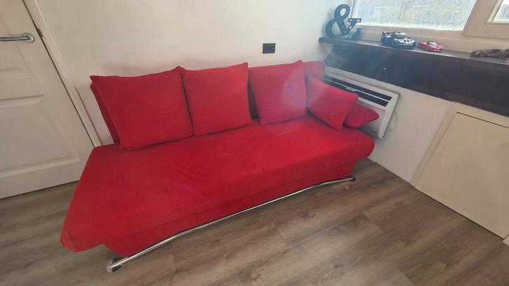 Mooie rode (slaap)bank 190 x 140 x 78, Huis en Inrichting, Slaapkamer | Slaapbanken, Gebruikt, 190 cm of minder, Tweepersoons