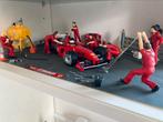 Ferrari F1 Schumacher F399 Hot wheels 1:18 met diorama, Hobby en Vrije tijd, Modelauto's | 1:18, Overige typen, Zo goed als nieuw