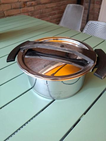Fissler Magic Line hapjespan 24 cm beschikbaar voor biedingen