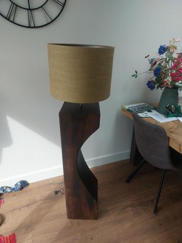 Nieuwe staande lamp 