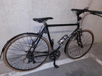 Superlichte Koga wielrenfiets met recht stuur beschikbaar voor biedingen