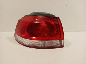 Achterlicht links buiten Volkswagen Golf beschikbaar voor biedingen