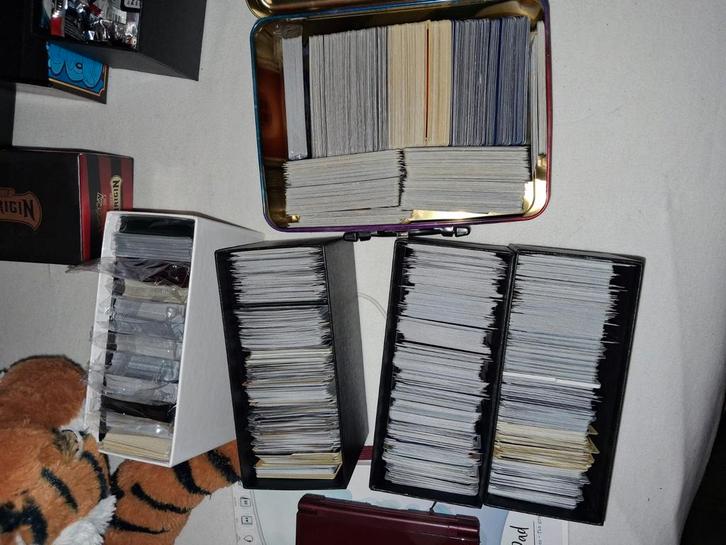 Heel veel pokemon bulk, Hobby en Vrije tijd, Verzamelkaartspellen | Pokémon, Zo goed als nieuw, Meerdere kaarten, Ophalen of Verzenden