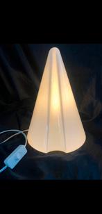 Vintage kegel Piramide tafel lamp, Huis en Inrichting, Lampen | Tafellampen, Ophalen, Zo goed als nieuw, Minder dan 50 cm
