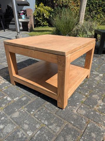 Prachtige teak houten salontafel  beschikbaar voor biedingen