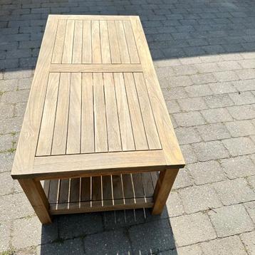 Stevige Boi le Duc teakhouten tuin salontafel met onderblad beschikbaar voor biedingen