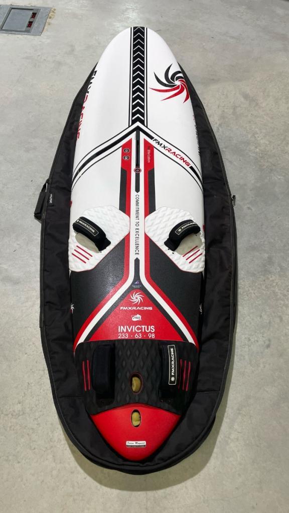 FMX Invictus 98, Watersport en Boten, Windsurfen