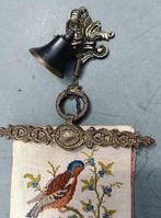 Vintage schellekoord vogels met koperbeslag en grote bel, Handborduren, Gebruikt, Ophalen of Verzenden
