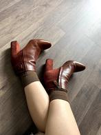 Old used laarzen, sokken, pantys, leggings,, Kleding | Dames, Ophalen of Verzenden, Gedragen, Rood, Lage of Enkellaarzen