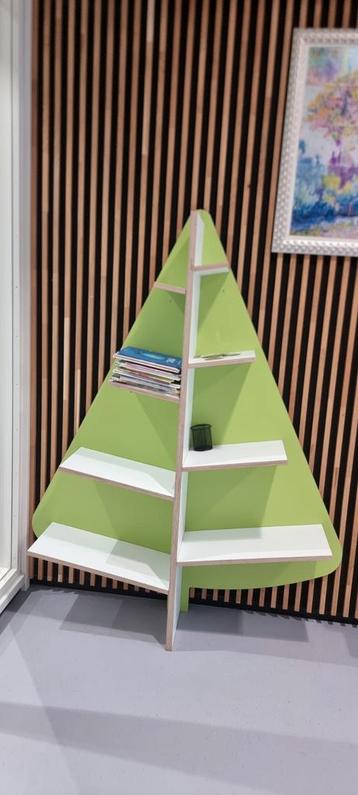 Boekenkast Leesboom beschikbaar voor biedingen