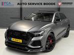 Audi Q8 4.0 TFSI RS Q8 (700pk) Quattro URBAN - Vossen 24 inc, Auto's, Audi, Automaat, Gebruikt, Wit, 156 €/maand