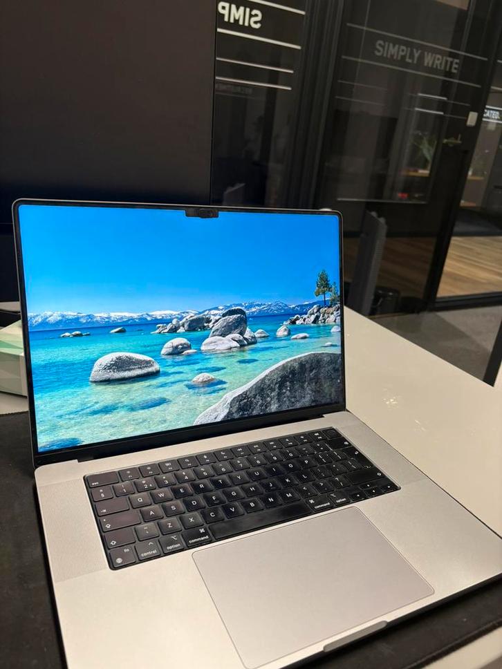 Macbook Pro M1 PRO | 16 Inch - 1 TB SSD - 16GB RAM - 10 Core, Computers en Software, Apple Macbooks, Zo goed als nieuw, MacBook Pro
