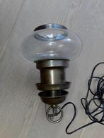 Te koop: Oude brons kleurige wandlamp met glazen kap!, Ophalen of Verzenden