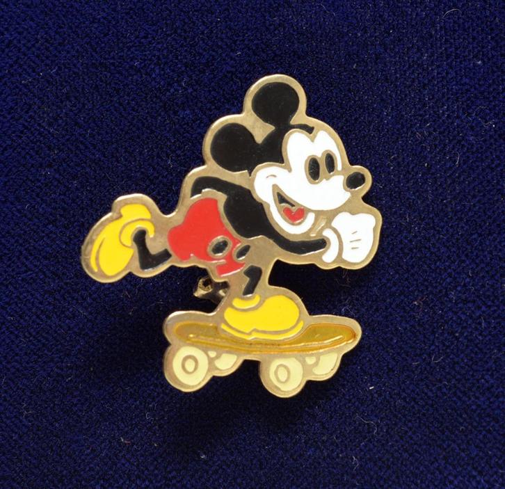 Gouden origineel Mickey Mouse Speldje, Verzamelen, Speldjes, Pins en Buttons, Nieuw, Speldje of Pin, Figuurtje, Ophalen of Verzenden