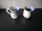 2 aardewerk design mokken Suzanne May, Ophalen of Verzenden, Aardewerk, Overige stijlen, Kop(pen) en/of Schotel(s)
