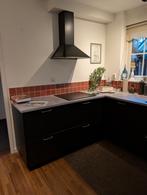 Zwarte Hoekkeuken met kunststof blad., Huis en Inrichting, Keuken | Complete keukens, Ophalen, Zwart, Hoekkeuken, Zo goed als nieuw
