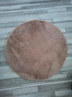 Leuk rond bruin zacht kleedje, Ophalen, Bord