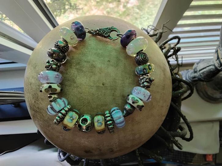 Prachtige orginele Trollbeads armband retired zilver en glas, Sieraden, Tassen en Uiterlijk, Bedels, Trollbeads, Zilver, 4 bedels of meer