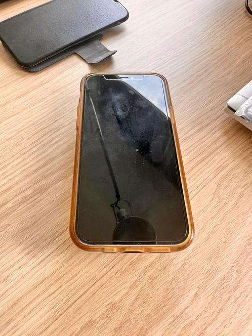 Iphone 11 256GB Green Midnight beschadigde achterkant, Telecommunicatie, Mobiele telefoons | Apple iPhone, 256 GB, iPhone 11, Groen
