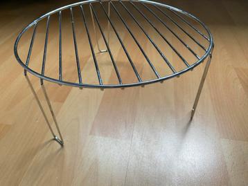 Rond rooster met poten beschikbaar voor biedingen
