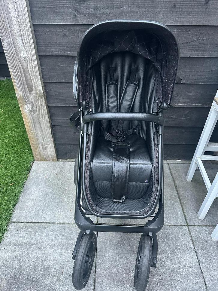 DUBATTI zwart leren kinderwagen, Kinderen en Baby's, Kinderwagens en Combinaties, Gebruikt, Combiwagen, Overige merken, Luchtbanden