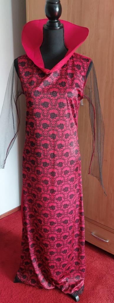 Halloween Vampira jurk met accessoires, Kleding | Dames, Jurken, Zo goed als nieuw, Maat 42/44 (L), Rood, Onder de knie, Ophalen of Verzenden