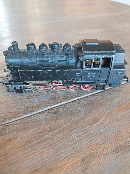 Marklin, 4 assige tender stoomlocomotief van de DB. BR81, Hobby en Vrije tijd, Modeltreinen | H0, Gebruikt, Locomotief, Wisselstroom