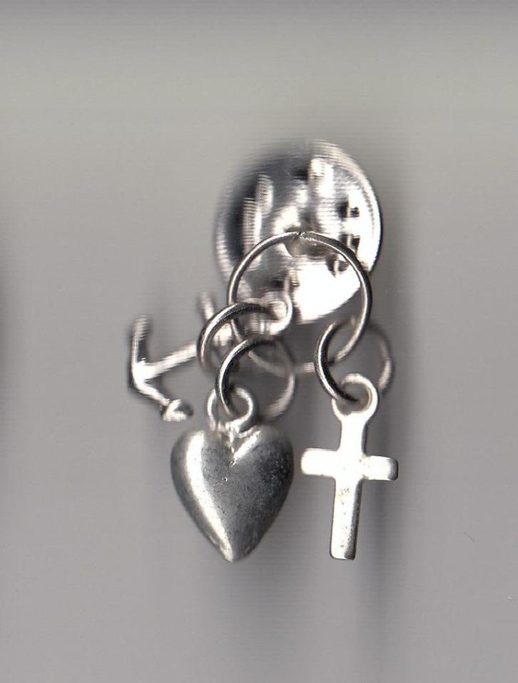 Geloof Hoop en Liefde pin, Verzamelen, Speldjes, Pins en Buttons, Gebruikt, Speldje of Pin, Overige onderwerpen, Ophalen of Verzenden