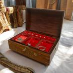 Teakhouten sieradenkist met messing inleg uit Azië, Ophalen