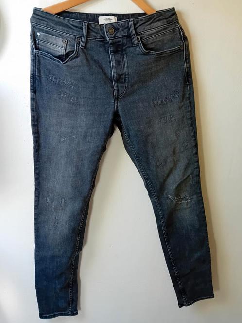 Zwarte tiener/heren jeans maat W32/L32, Kleding | Heren, Spijkerbroeken en Jeans, Zo goed als nieuw, W32 (confectie 46) of kleiner