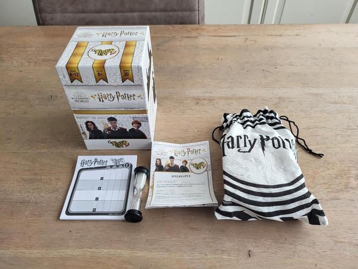 spel Harry Potter times up!, Hobby en Vrije tijd, Gezelschapsspellen | Bordspellen, Zo goed als nieuw, Een of twee spelers, Drie of vier spelers