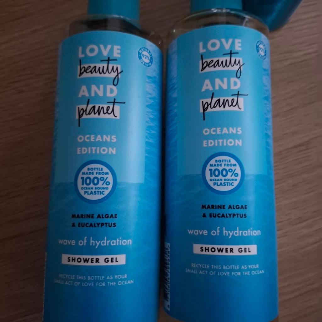 Love Beauty and Planet Showergel - 2 Flessen, Sieraden, Tassen en Uiterlijk, Uiterlijk | Lichaamsverzorging, Ophalen of Verzenden