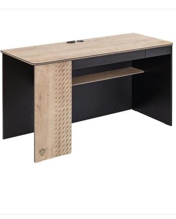 Bureau Zwart Groot van Cilek 75(B) x 138(L) x 58(H)
€ 113,00 beschikbaar voor biedingen