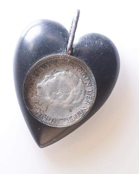 Hanger ketting 10 cent Wilhelmina opgestoken haar in zwart, Postzegels en Munten, Penningen en Medailles, Zilver, Nederland, Ophalen of Verzenden