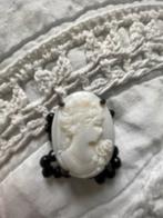 Camee Ring met Elastiek, Sieraden, Tassen en Uiterlijk, Kunststof, Wit, Nieuw, Ophalen of Verzenden