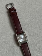 Guess horloge met steentjes en bruin leren bandje, Sieraden, Tassen en Uiterlijk, Horloges | Dames, Guess, Polshorloge, Ophalen of Verzenden