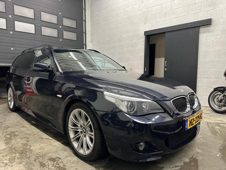 BMW 5-Serie 523i volledig M-pakket, Auto's, BMW, Particulier, 5-Serie, ABS, Apple Carplay, Bluetooth, Boordcomputer, Centrale vergrendeling