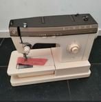 SINGER NAAIMACHINE,95 Watt,7102,crème,beschermkap, Hobby en Vrije tijd, Naaimachines en Toebehoren, Ophalen of Verzenden, Zo goed als nieuw