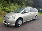 Mitsubishi Grandis 2.4-16V InSport, Auto's, Mitsubishi, Parkeersensor, 7 stoelen, Beige, Bedrijf