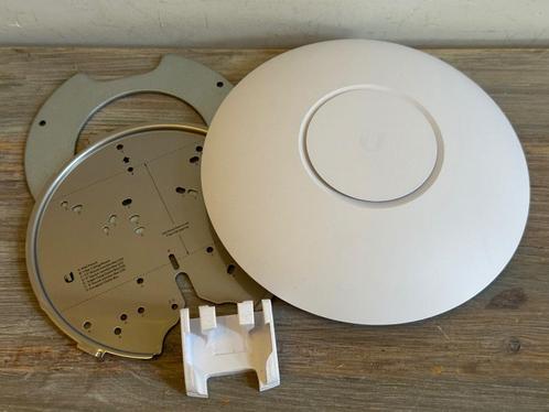 UniFi U6 Enterprise accesspoints - 2 stuks (Ubiquiti), Computers en Software, Accesspoints, Zo goed als nieuw, Ophalen of Verzenden