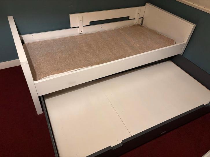 Bopita Eenpersoonsbed met Logeerbed, Huis en Inrichting, Slaapkamer | Bedden, Zo goed als nieuw, Eenpersoons, 90 cm, 200 cm, Hout