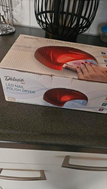 Deluxa LED Nagellak Droger beschikbaar voor biedingen