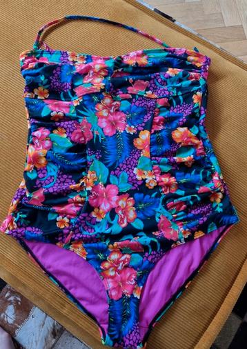 Superleuk fleurig splinternieuw badpak. Maat 44 Hunkemöller. beschikbaar voor biedingen