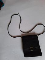 Zwarte lederen handtas met riem, Sieraden, Tassen en Uiterlijk, Tassen | Damestassen, Ophalen of Verzenden