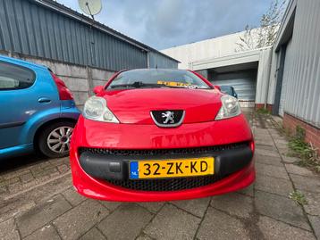 Peugeot 107 1.0 12V 5DR 2008 Rood beschikbaar voor biedingen
