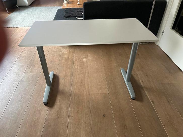 Ikea Galant Bureau, Huis en Inrichting, Bureaus, Gebruikt, Bureau, In hoogte verstelbaar, Ophalen