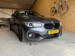 BMW 1-Serie (f20) 118i 136pk Aut 2018 Grijs, Auto's, BMW, Origineel Nederlands, Te koop, Zilver of Grijs, 5 stoelen