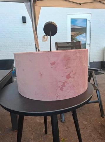 Roze Velvet Lampenkap beschikbaar voor biedingen