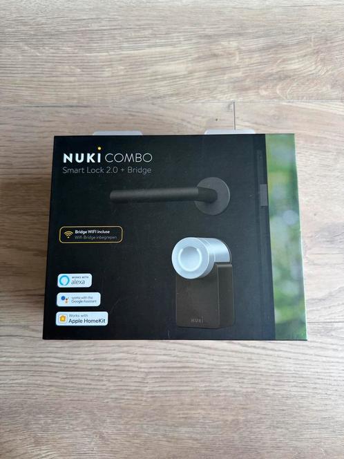 Nuki 2.0 Combo Smartlock + Bridge, Doe-het-zelf en Verbouw, Hang- en Sluitwerk, Gebruikt, Slot, Rvs, Ophalen of Verzenden
