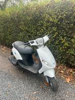 Piaggo zip, Fietsen en Brommers, Scooters | Piaggio, Ophalen, Zo goed als nieuw, Benzine, Zip